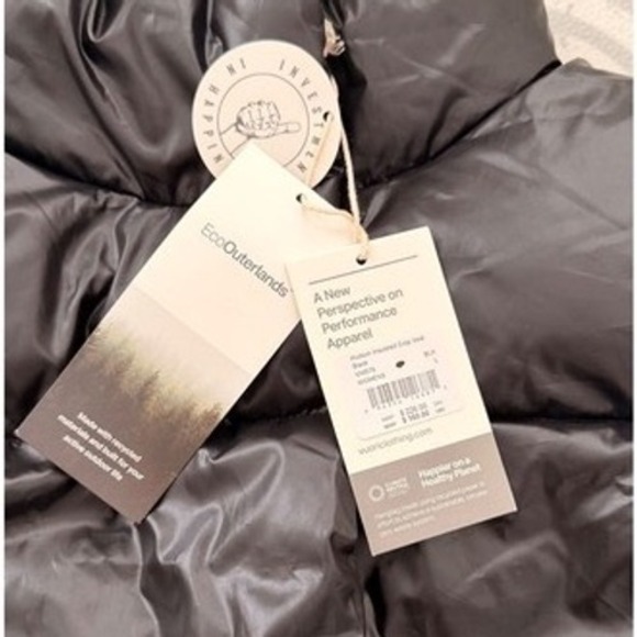 NWT Vuori Hudson Insulated Crop Vest Black Size Large Women Puffer Jacket New - Picture 2 of 6